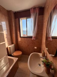 Ένα μπάνιο στο Apartamento Son Ría +27 φωτογραφίες