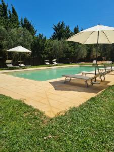 The swimming pool at or close to Masseria Fagà