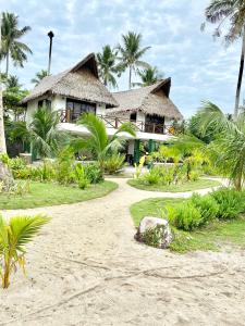 Zahrada ubytování Entire Private Beachfront Villa in Siargao