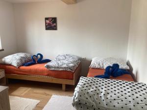 Postel nebo postele na pokoji v ubytování Chalúpka Mischel