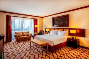 Postel nebo postele na pokoji v ubytování Mövenpick Hotel & Residences Nairobi