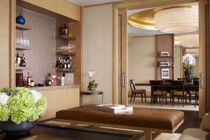 Posezení v ubytování The Ritz-Carlton, Millenia Singapore