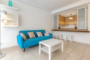 A kitchen or kitchenette at Cozy Holiday Home 1 Bed 2 Bath Balcon Los Gigantes