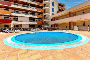 The swimming pool at or close to Cozy Holiday Home 1 Bed 2 Bath Balcon Los Gigantes