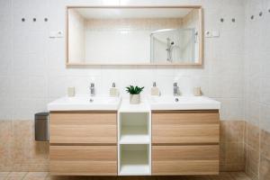 Koupelna v ubytování M16 Spacious and bright apartment