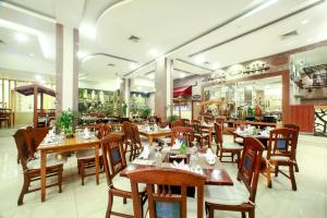 英娜屯郡甘大酒店餐厅或其他用餐的地方