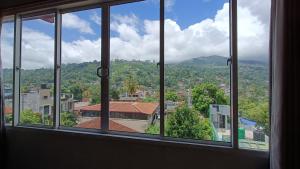 Üldine mäevaade või majutusasutusest Smile Hub Kandy -Youth Hostel- pildistatud vaade