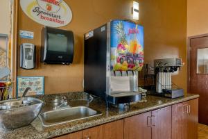 Gallery image of Super 8 by Wyndham Alamosa in Alamosa +13 photos