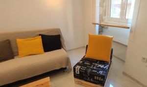 Posezení v ubytování Stone apartment