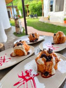 Foto dalla galleria di Cob Village a Berca Altre 58 foto