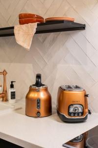Luxuous loft in the jourdains'village-Imhost