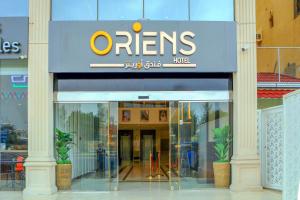 Certificato, attestato, insegna o altro documento esposto da Oriens Hotel