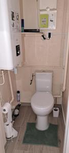 Salle de bains dans l'établissement Maison de bourg