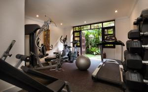Fitness centrum a/nebo fitness zařízení v ubytování Khemara Sovannphum Hotel
