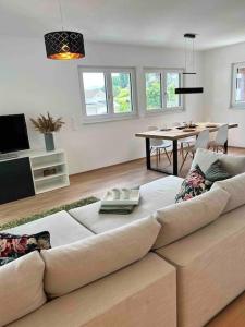 Posezení v ubytování Ferienwohnung in Neubau