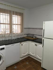 Kuchyň nebo kuchyňský kout v ubytování Casa Rural Casa Maria Camuñas