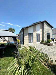 Budova, kde se vila nachází