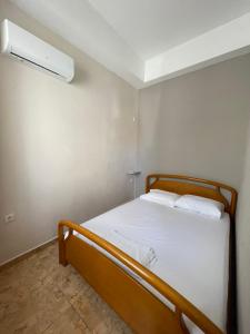 A bed or beds in a room at Teen Hub