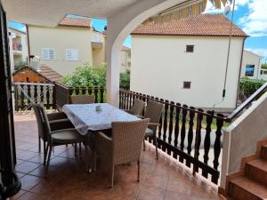 Balkón nebo terasa v ubytování Apartman Frketić