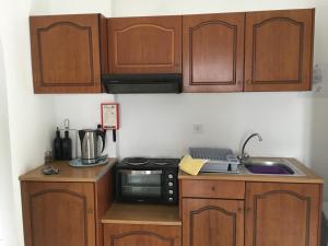 Kitchen o kitchenette sa Bay Apartments - Kalami by Sunvil