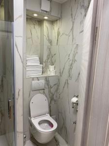 Koupelna v ubytování Newly renovated airport hub