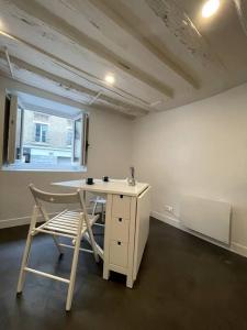 Heart of Paris Apartment