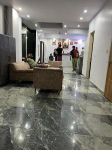 Lobby o reception area sa S B Guest House Near New Delhi Train Station