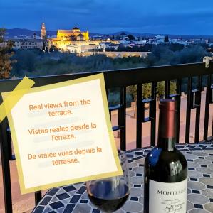 Nápoje v ubytovaní Las mejores vistas de Cordoba con parking privado gratuito