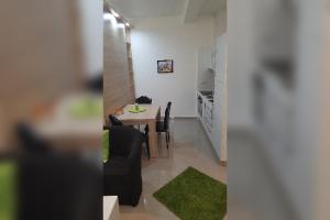 Kuchyň nebo kuchyňský kout v ubytování LUX Apartmani Jagodina