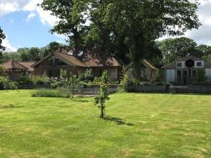 Zahrada ubytování 2 Double Bed Ensuite - Rural Contemporary Oak Home