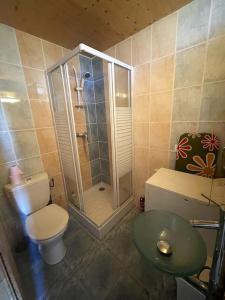 Koupelna v ubytování la p'tit marennaise