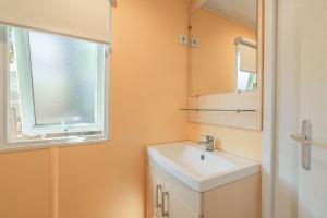 A bathroom at Camping Susen