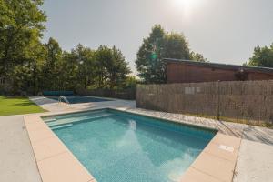 The swimming pool at or close to Camping Susen