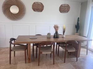 Gallery image of Magnifique maison piscine 15 min de Bordeaux et proche saint Emilion avec wifi in Sadirac