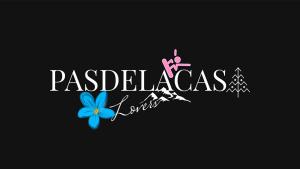 a sign that says paselelagiacs with a blue flower at Esquía sin Límites Tu Refugio en la MontañaNEVII in Pas de la Casa