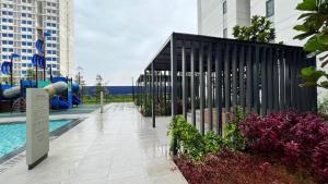 Bazén v ubytování Horizon Suites Sepang - Budget Studio Unit nebo v jeho okolí