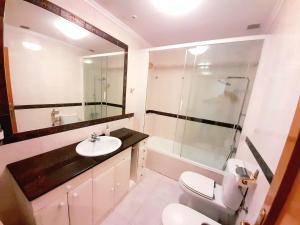 Habitación céntrica en Pamplona tesisinde bir banyo