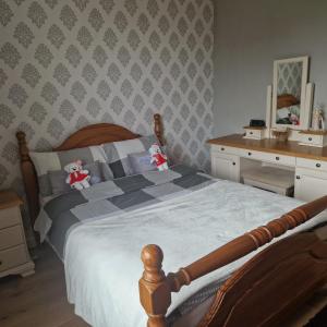 Postel nebo postele na pokoji v ubytování 3 Bedroom Apartment max 5 Pax Musselburgh