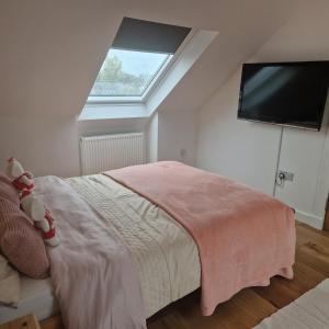 Postel nebo postele na pokoji v ubytování 3 Bedroom Apartment max 5 Pax Musselburgh