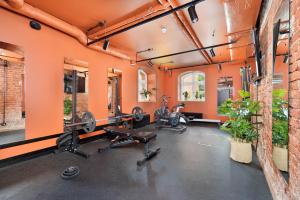 Fitness centrum a/nebo fitness zařízení v ubytování ARCHE Dwór Uphagena Gdańsk