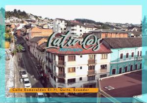 Nespecifikovaný výhled na destinaci Quito nebo výhled na město při pohledu z hostelu