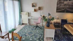 Зона вітальні в LLN lodge