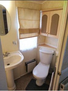Ванна кімната в Lake District Holiday Home, near Ennerdale Lake - Inglenook 06 - Free Wifi