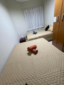 En eller flere senge i et værelse på Lindo quarto próximo ao metrô !