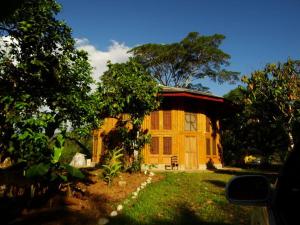 Casa de bambú en armonía con el medio ambiente