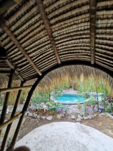 Bazén v ubytování Les Garden villa nebo v jeho okolí
