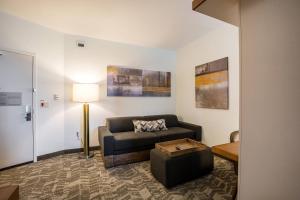 Posezení v ubytování SpringHill Suites by Marriott Houston Rosenberg