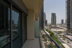 Nespecifikovaný výhled na destinaci Dubaj nebo výhled na město při pohledu z apartmánu