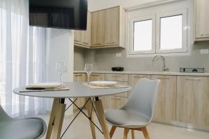EDEL Luxury Apartments的厨房或小厨房