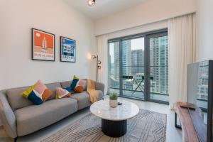 Posezení v ubytování Luxury Burj Royale in the heart of Downtown
